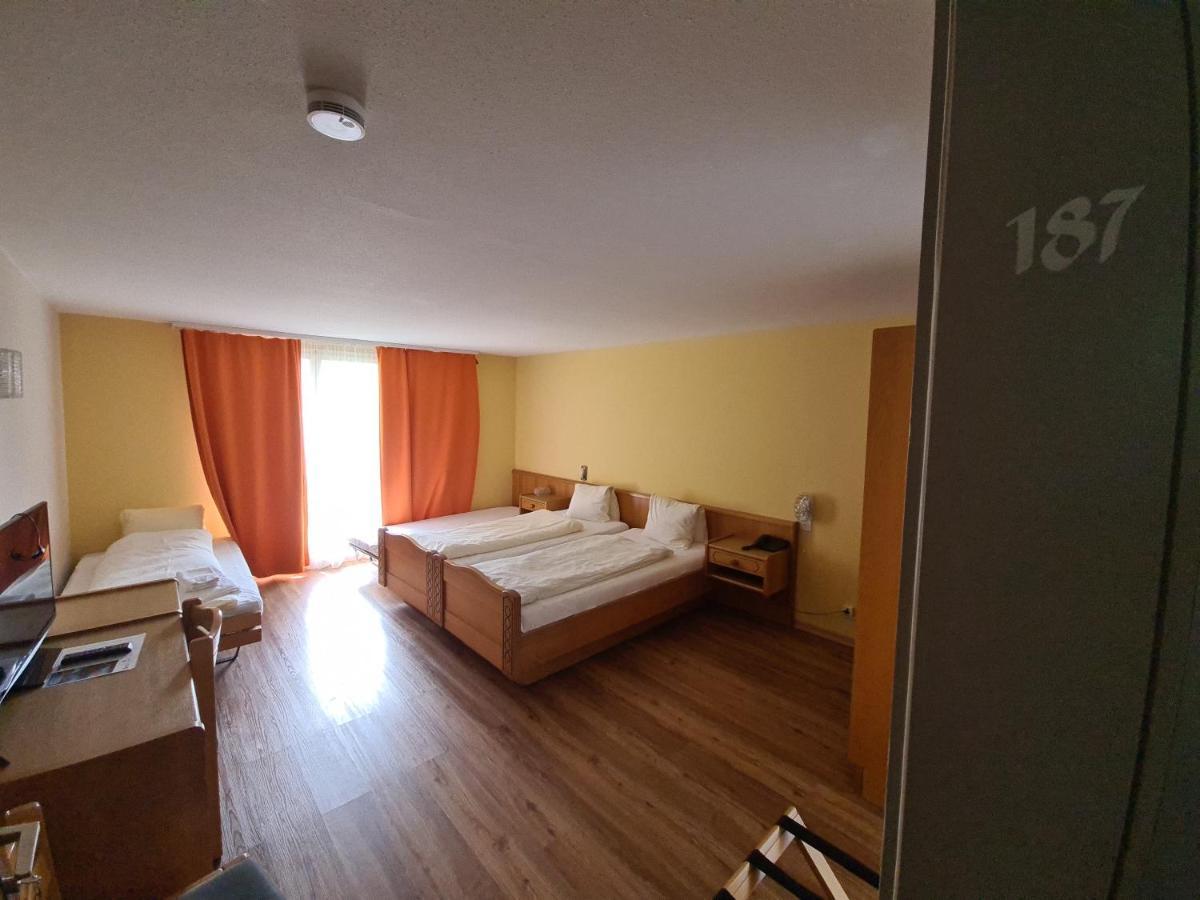Hotel Krone - גיסוויל מראה חיצוני תמונה