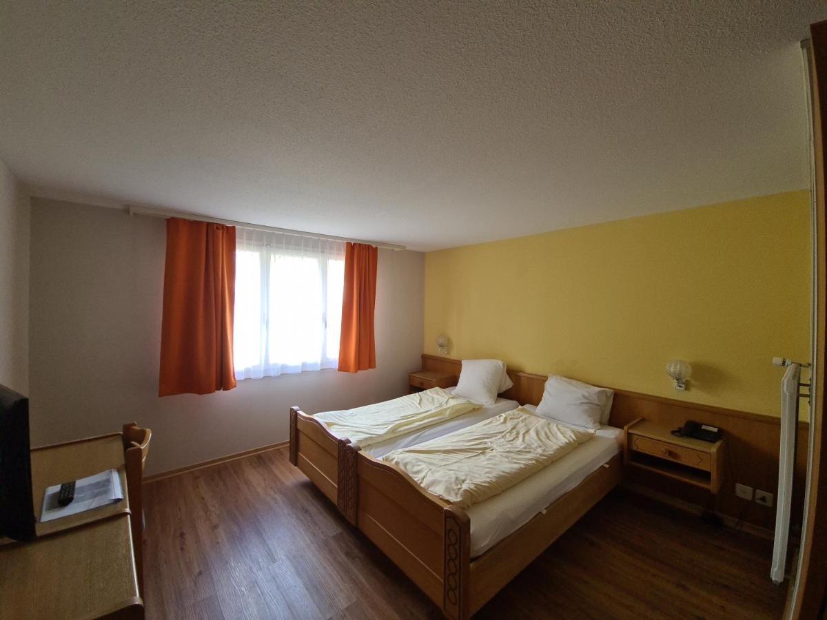 Hotel Krone - גיסוויל מראה חיצוני תמונה